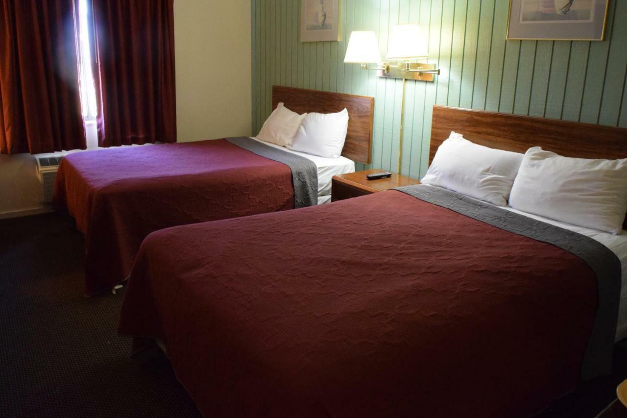 Budget Inn Ontario Ontario Center Екстериор снимка